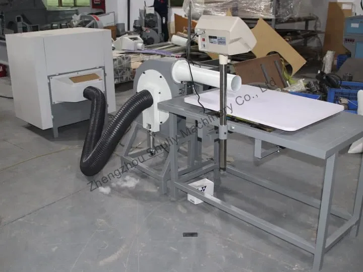 machine d'ouverture et de remplissage de fibres de polyester