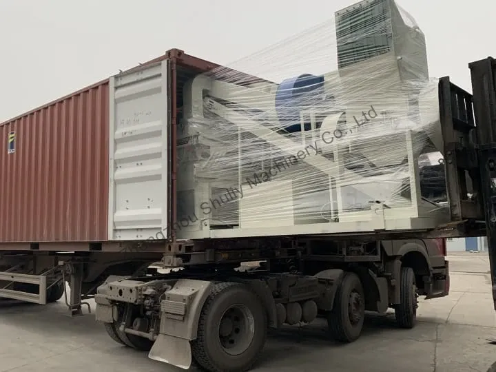 loading waste copper wire recycling machine into container