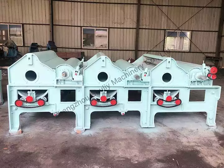multi-roller cleaner for textile recycling