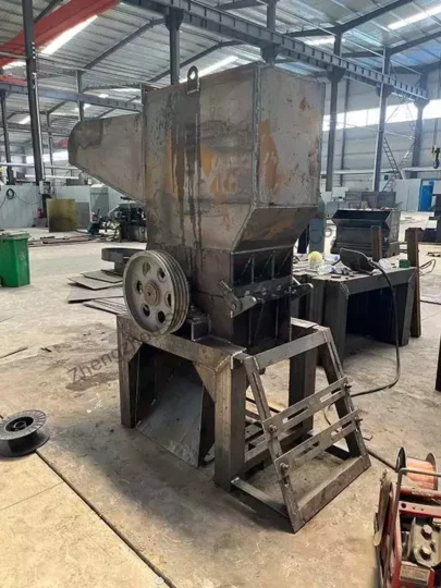 plastic crushing machine during manufacturing